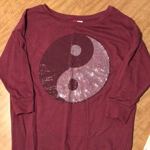3/4 sleeve maroon top